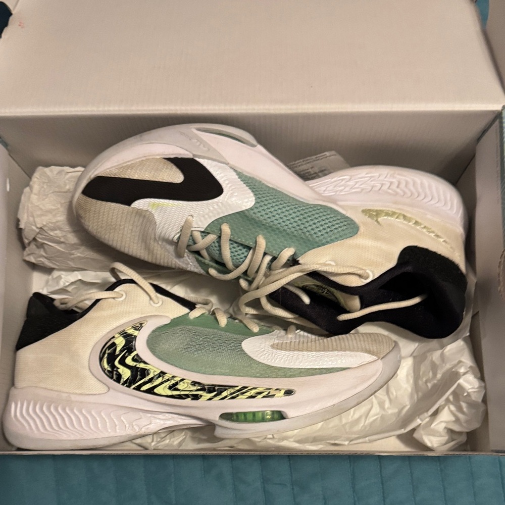 Nike Zoom Freak 4